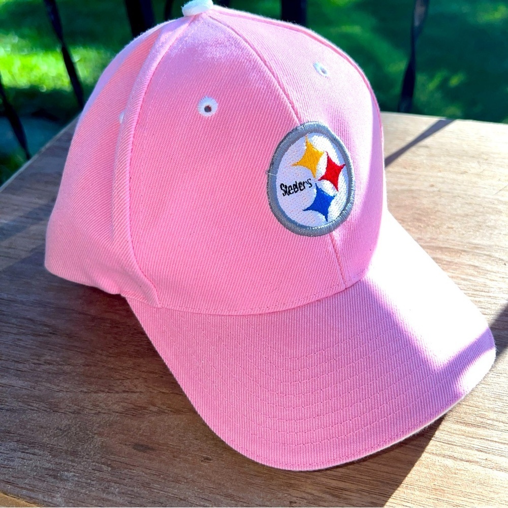 Pittsburgh Steelers pink baseball hat adjustable fit